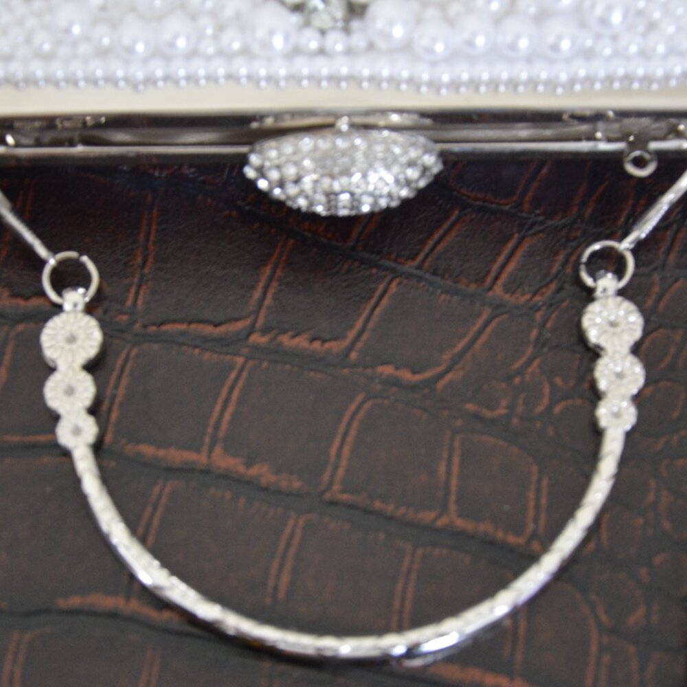 Elegant White Pearl Clutch - Picture 6 of 14